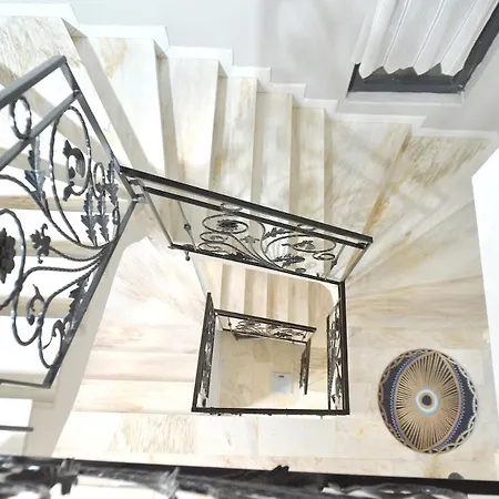 Opera Muestakil * Kemer